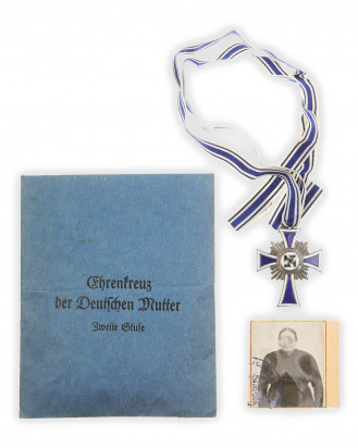 © DGDE GmbH - Ehrenkreuz der Deutschen Mutter in Silber (2. Stufe)