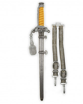 © DGDE GmbH - Army Officer’s Dagger with Hangers by Carl Eickhorn Solingen
