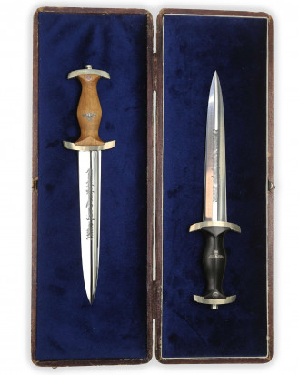 © DGDE GmbH - 2x Miniatures SA & SS dagger in box by Carl Eickhorn Solingen