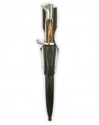 © DGDE GmbH - Stag Gripped Short Bayonet by Carl Eickhorn Solingen