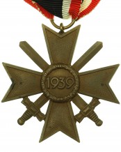 Kriegsverdienstkreuz mit Schwertern 2. Klasse 1939 am Band