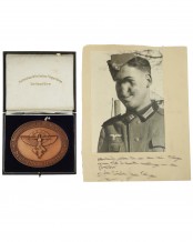NSFK Bronzene Plakette zum Deutschlandflug 1938 mit Etui und Besitzurkunde