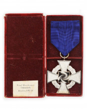 Faithful Service Medal 25 by Paul Meybauer Ordenfabrik Berlin SW 68