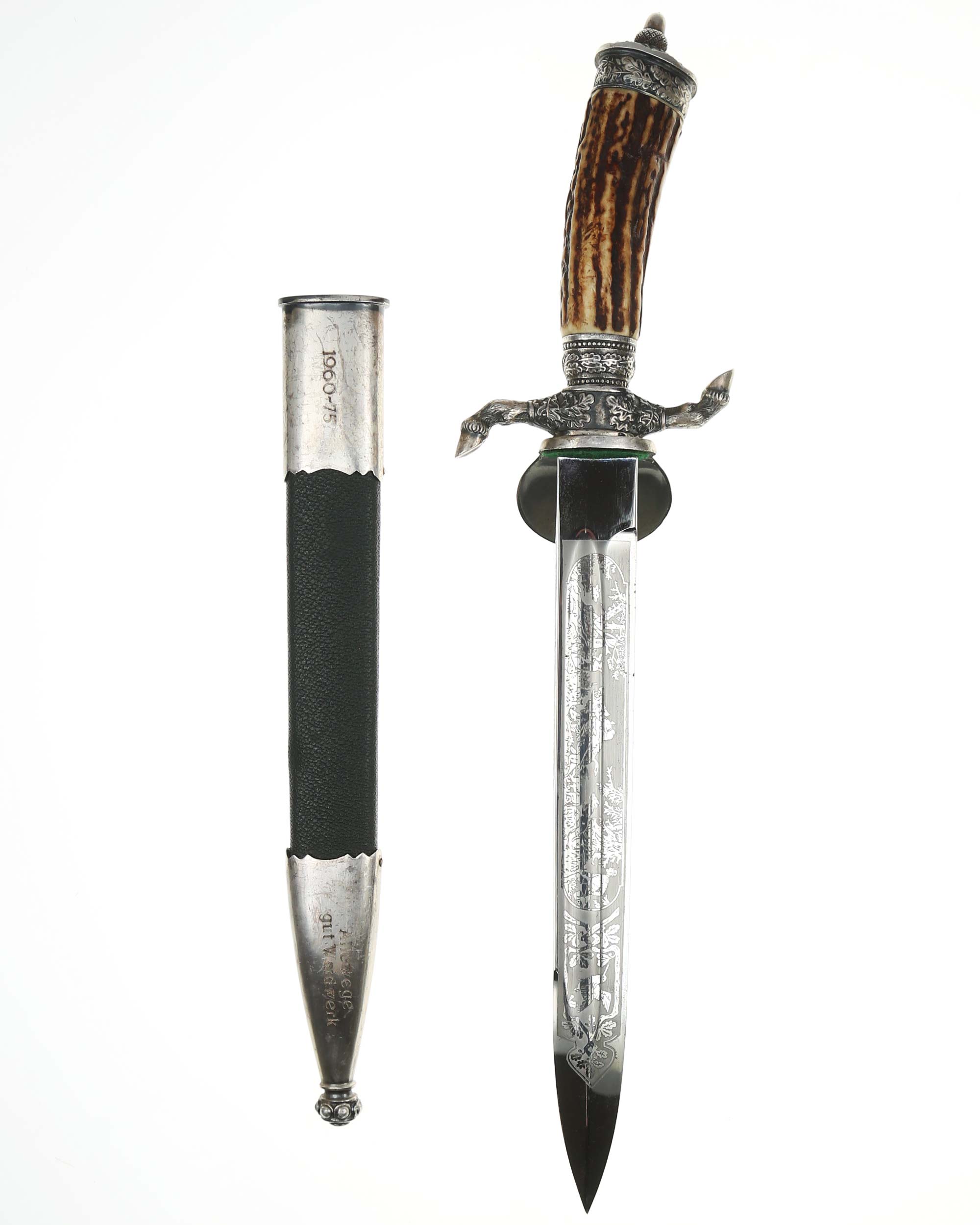 Hunting hanger – blade with hunting-themed etching