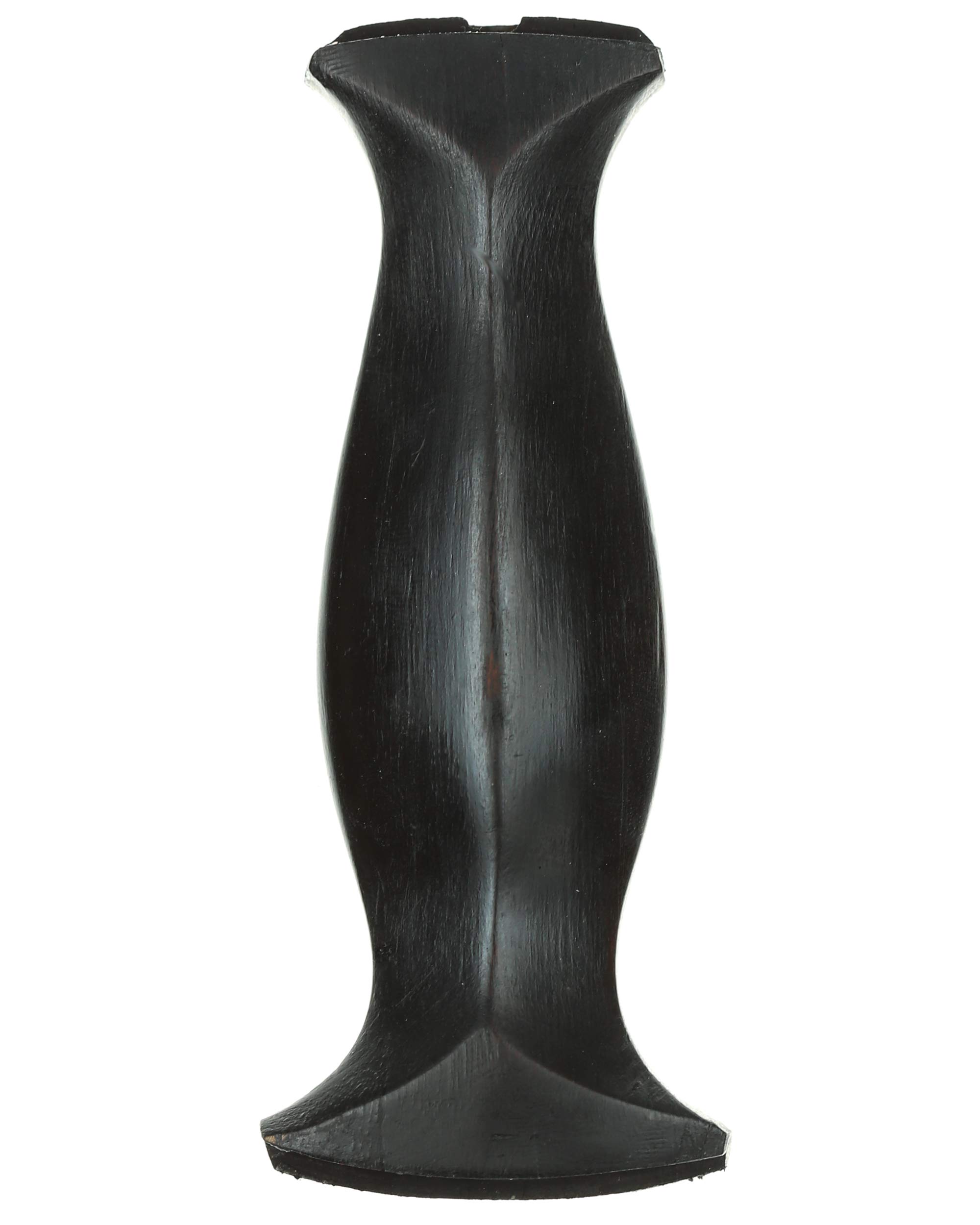 SS dagger grip – detailed view of eagle and enamelled SS emblem