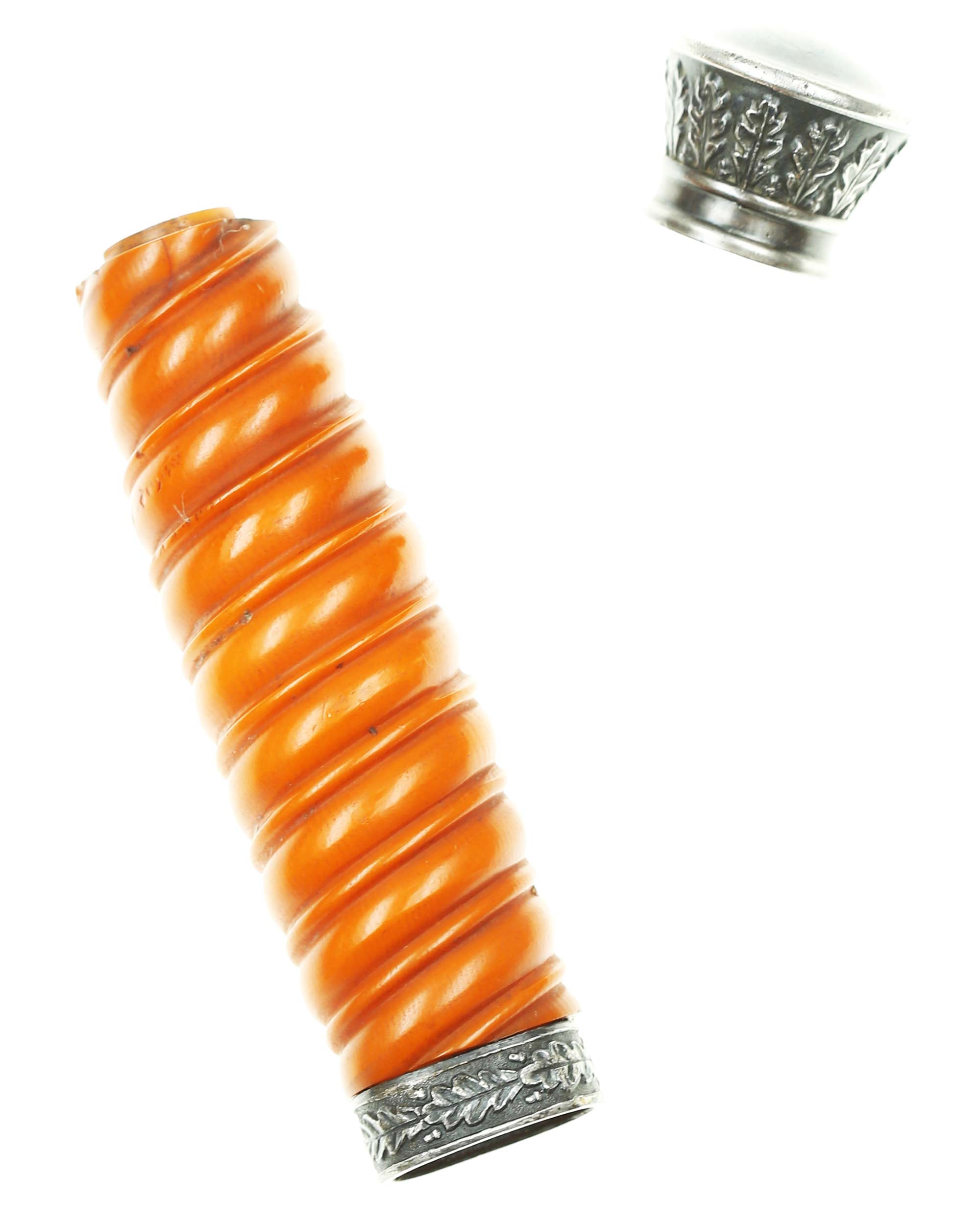 Heeres-Offiziersdolch Griffstück – rundes Griffprofil mit zweifach verdrehten, konvexen Kanneluren