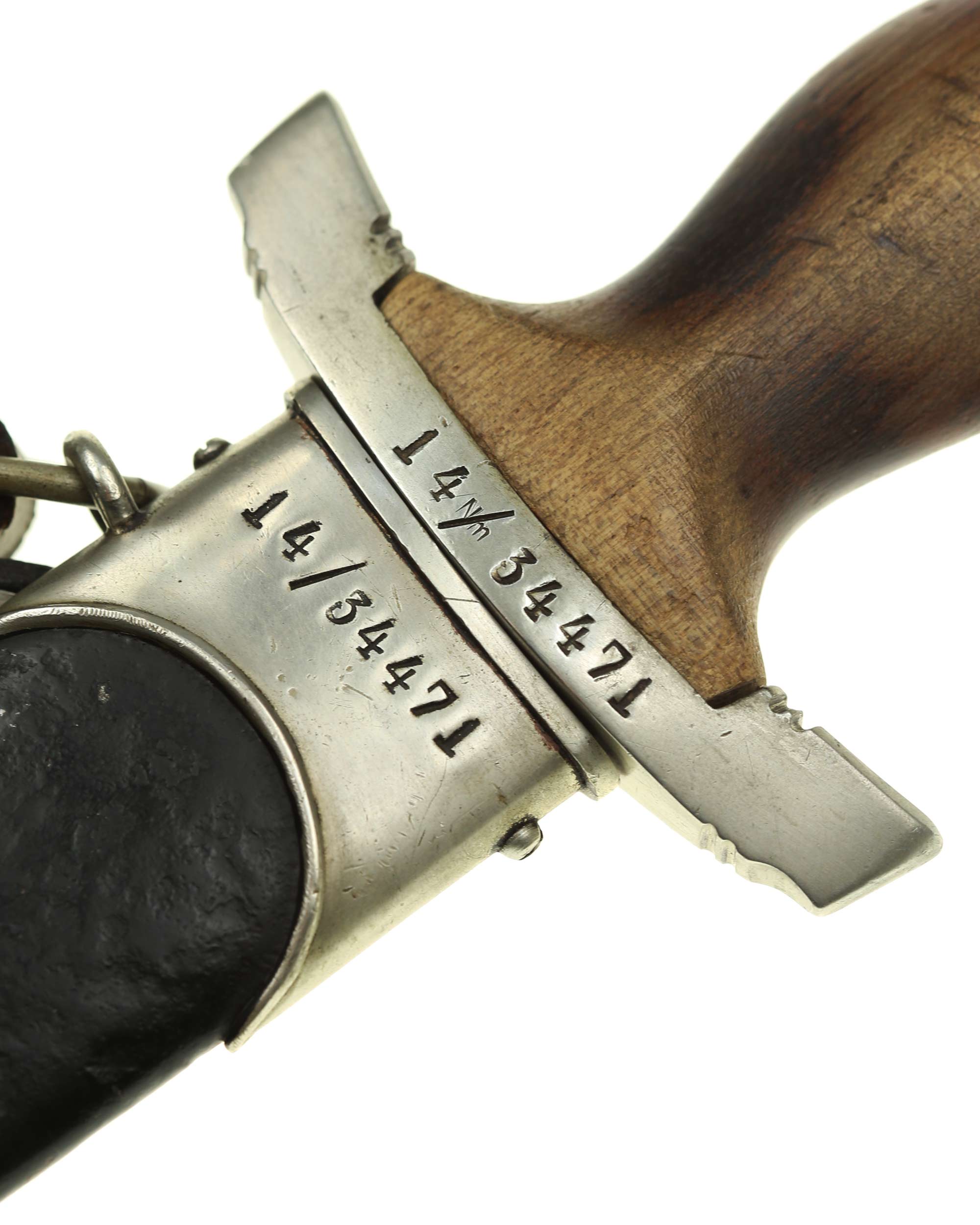 Кинжал NSKK — клинок с девизом Alles für Deutschland и частично видимым Solingen на обороте