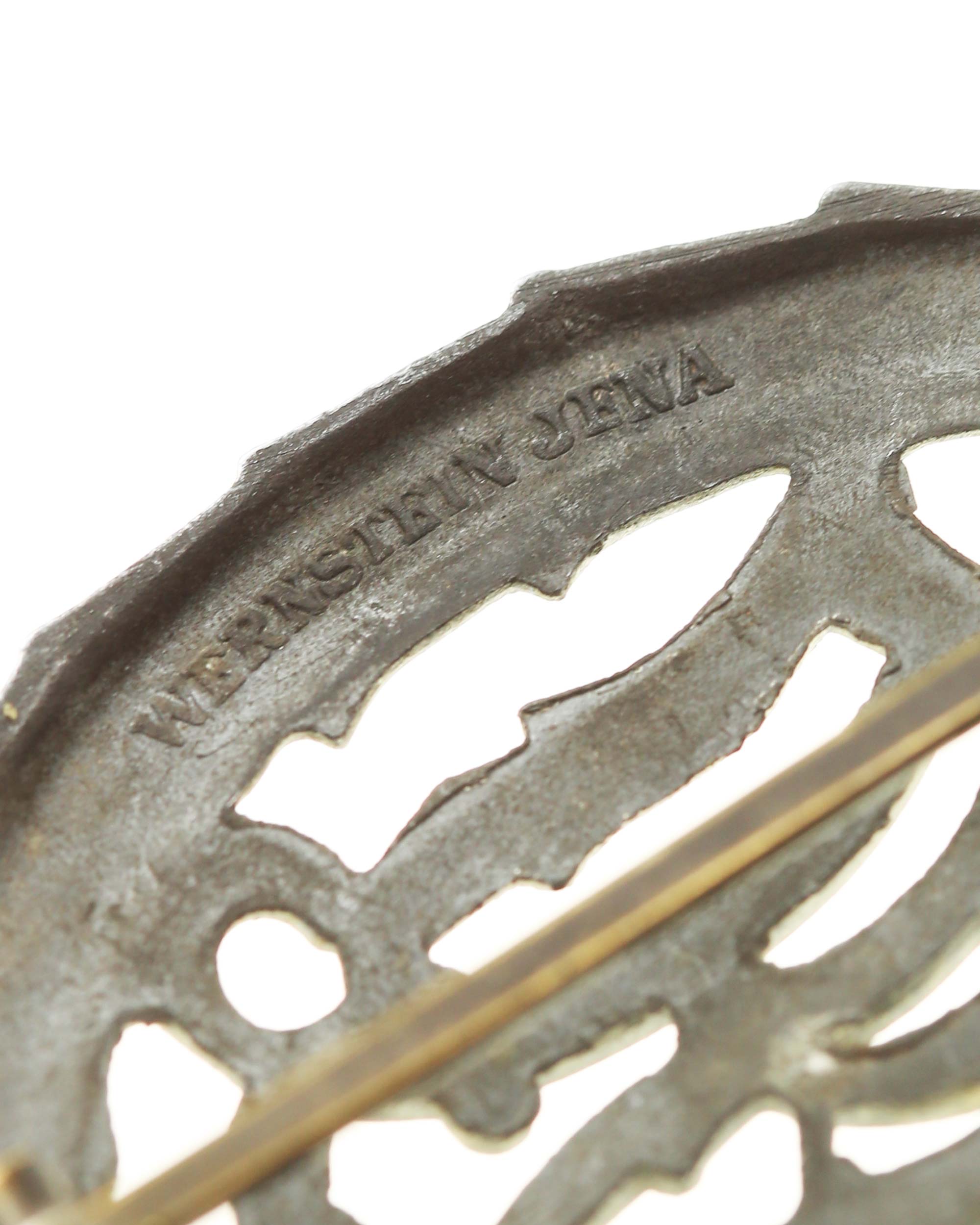 Reichssportabzeichen DRL – Rückseite mit vertikaler Nadel