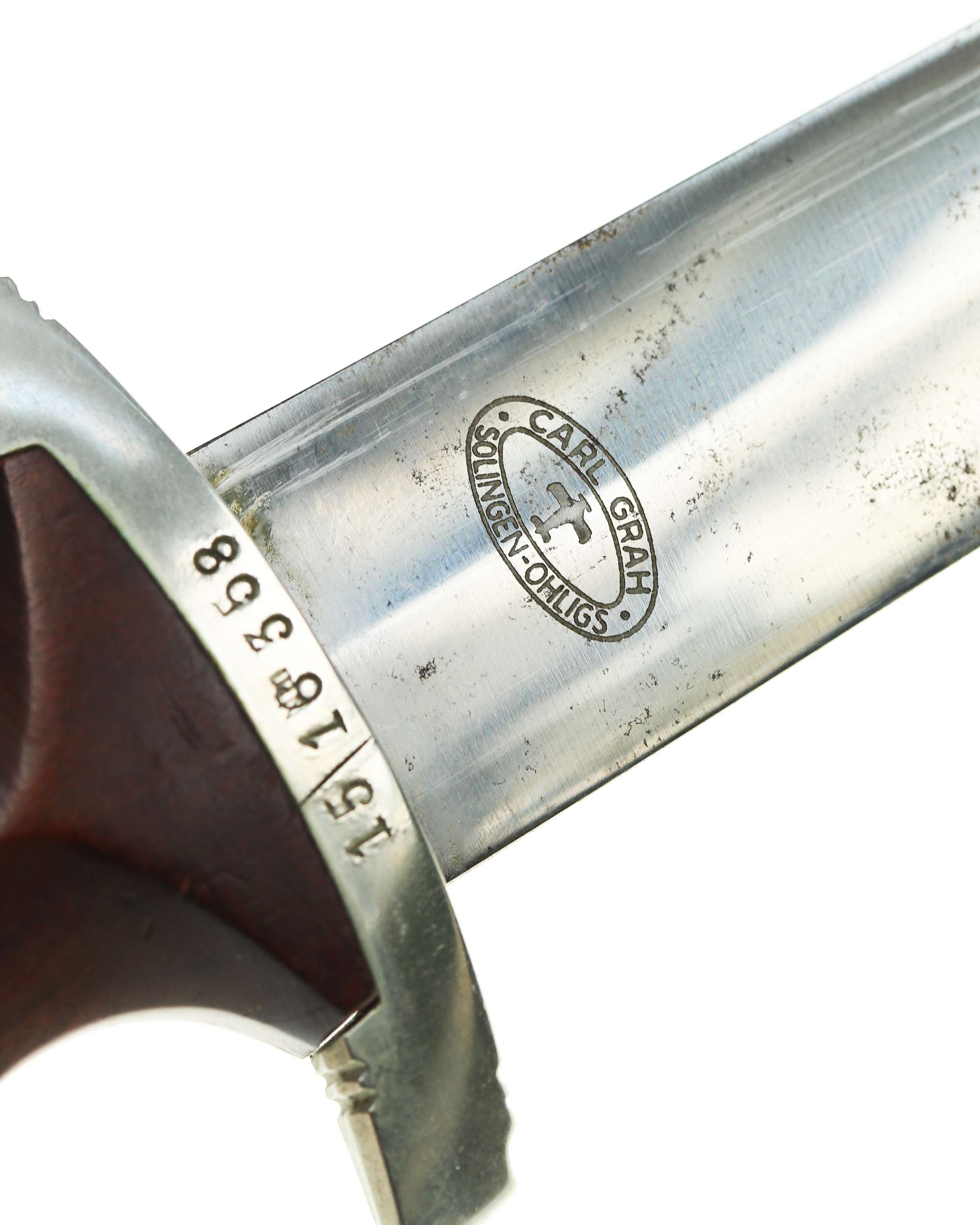 Кинжал СА — клинок с девизом Alles für Deutschland и сохранившимся crossgrain