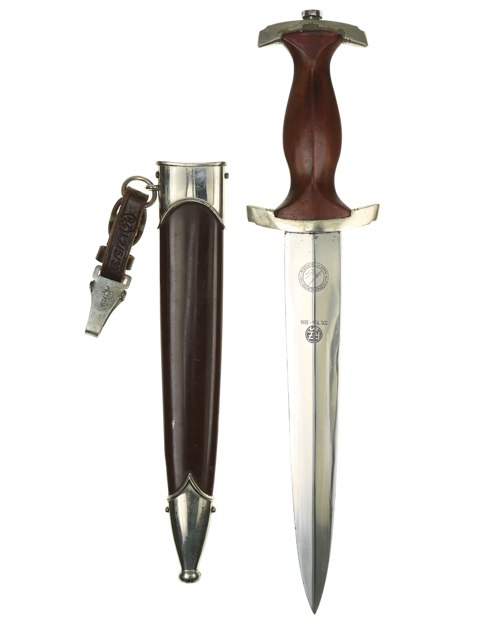 SA Dolch – Griff mit vertikaler Maserung, Neusilber-Adler und emailliertem SA-Emblem