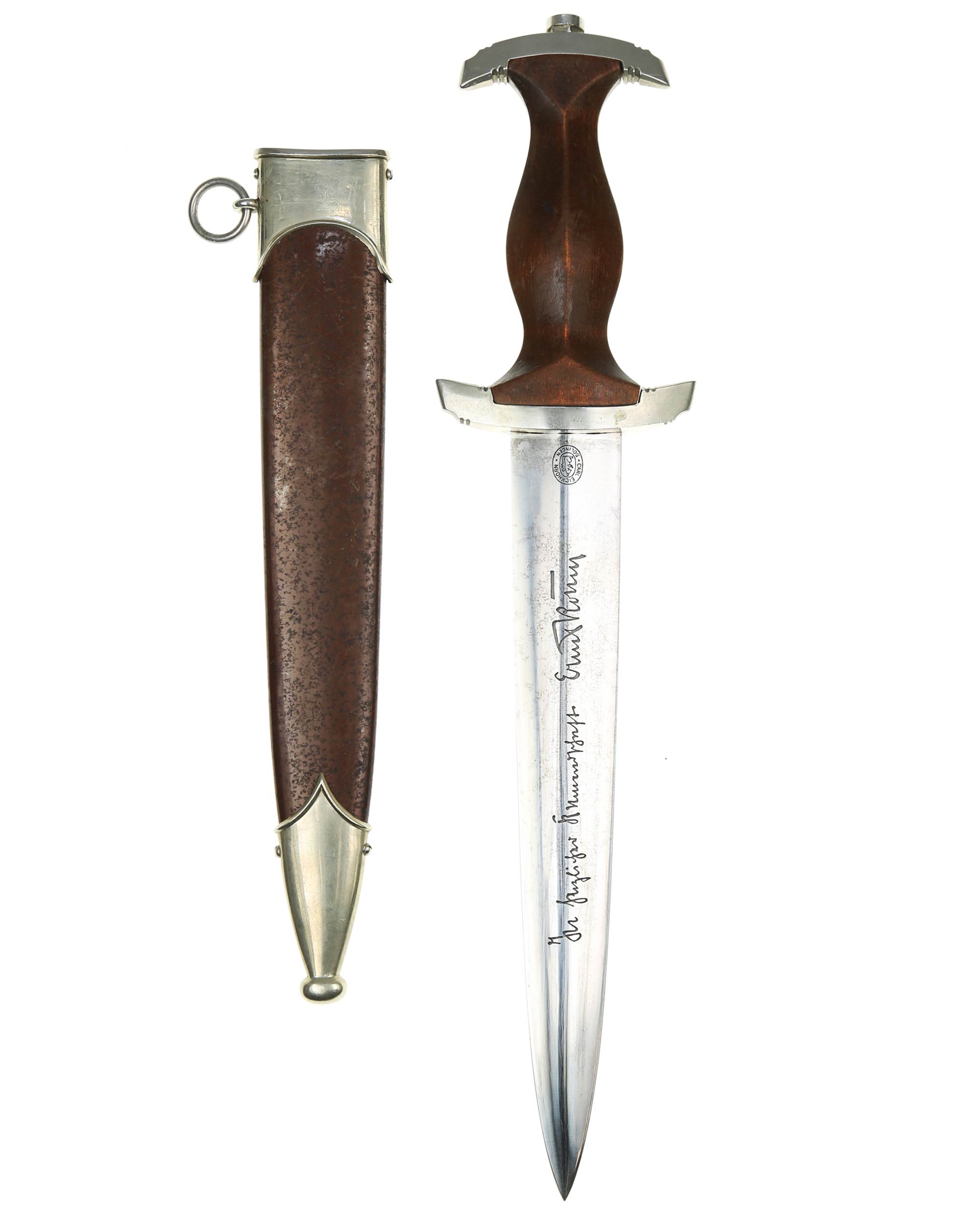Кинжал SA – рукоять с никелевым орлом и эмблемой SA