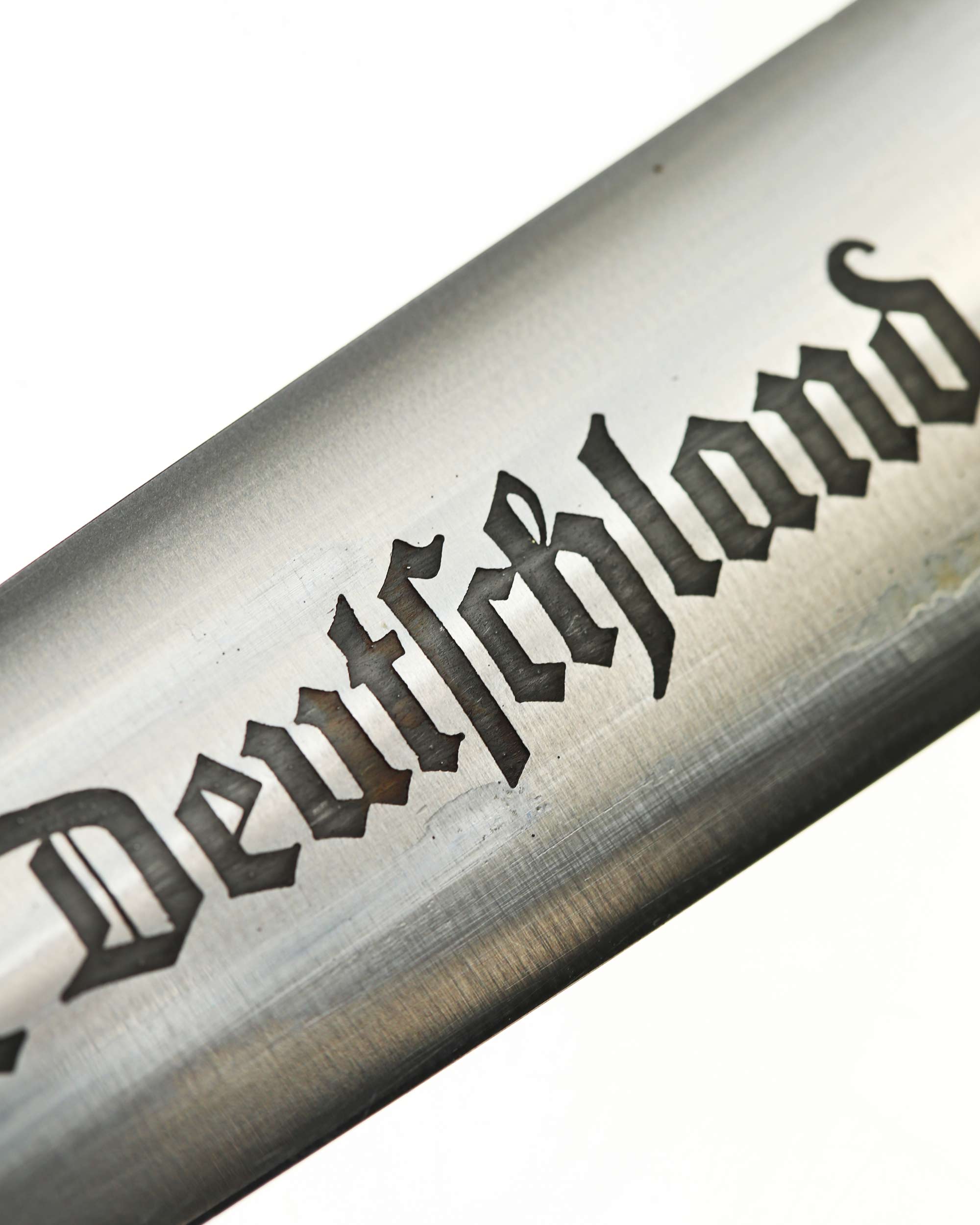 Кинжал СА — клинок с 100% crossgrain и девизом Alles für Deutschland