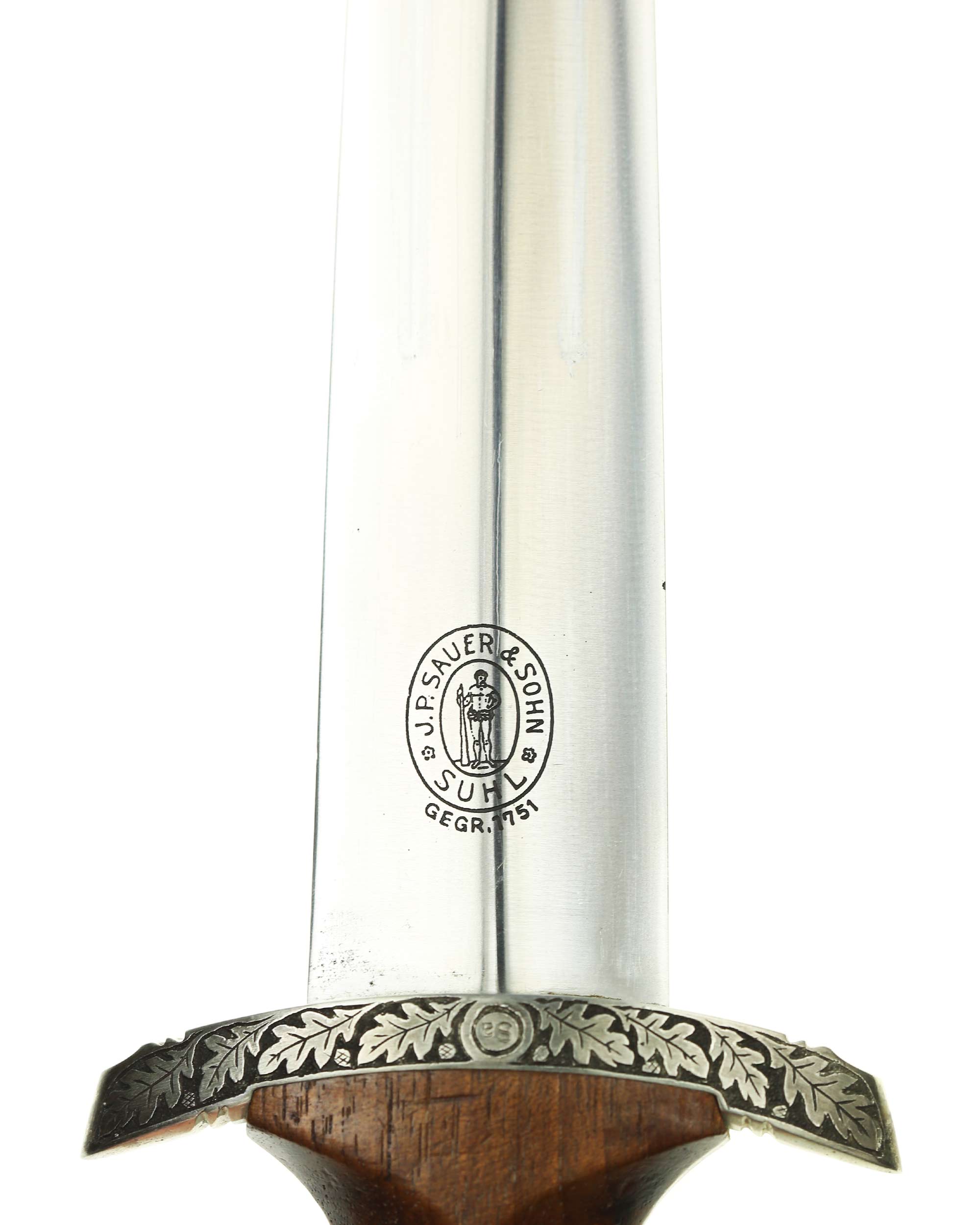 Кинжал СА — ножны с оригинальным воронением и ранним коричневым кожаным подвесом