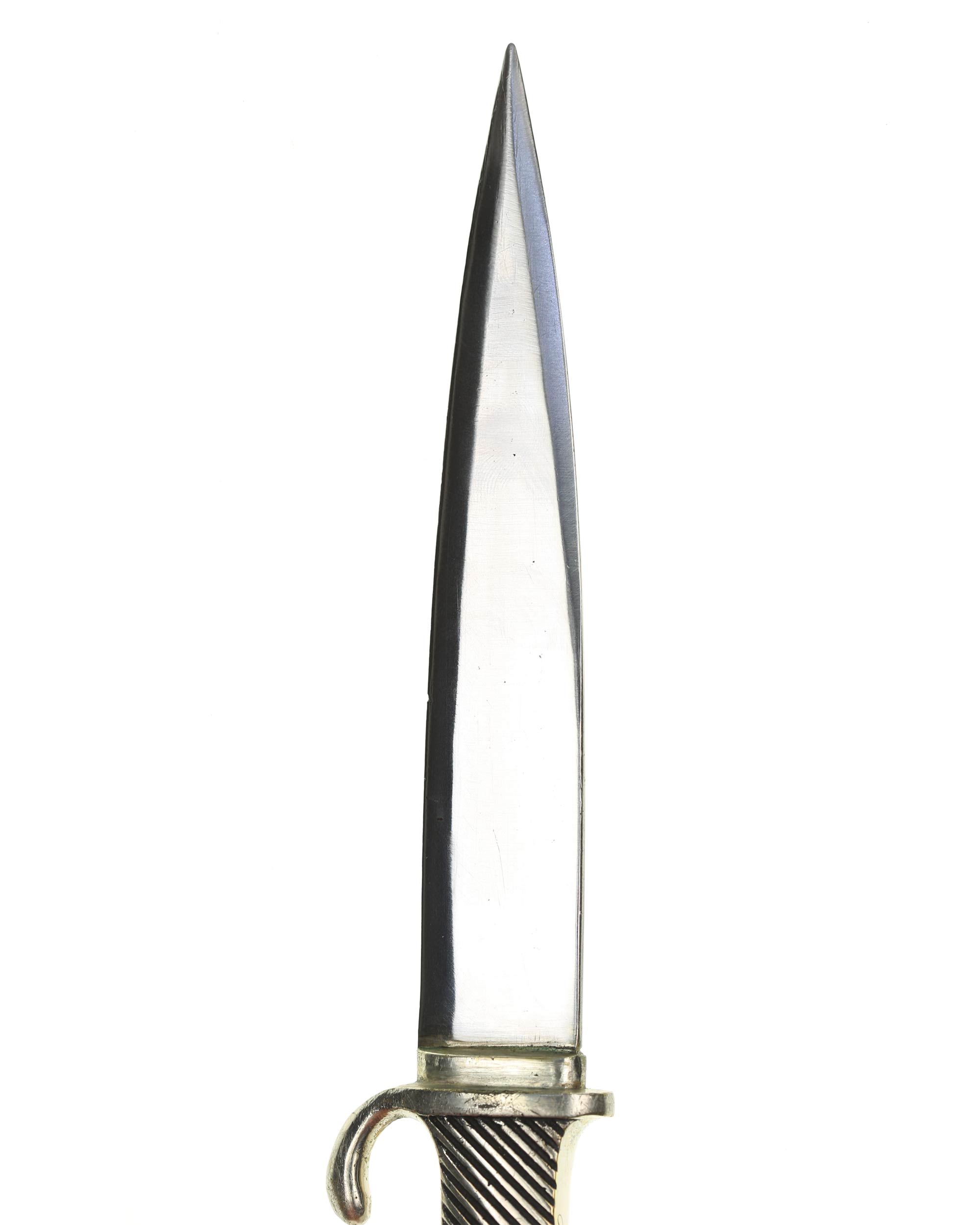 Falange Dolchmesser – Tragespuren und Patina