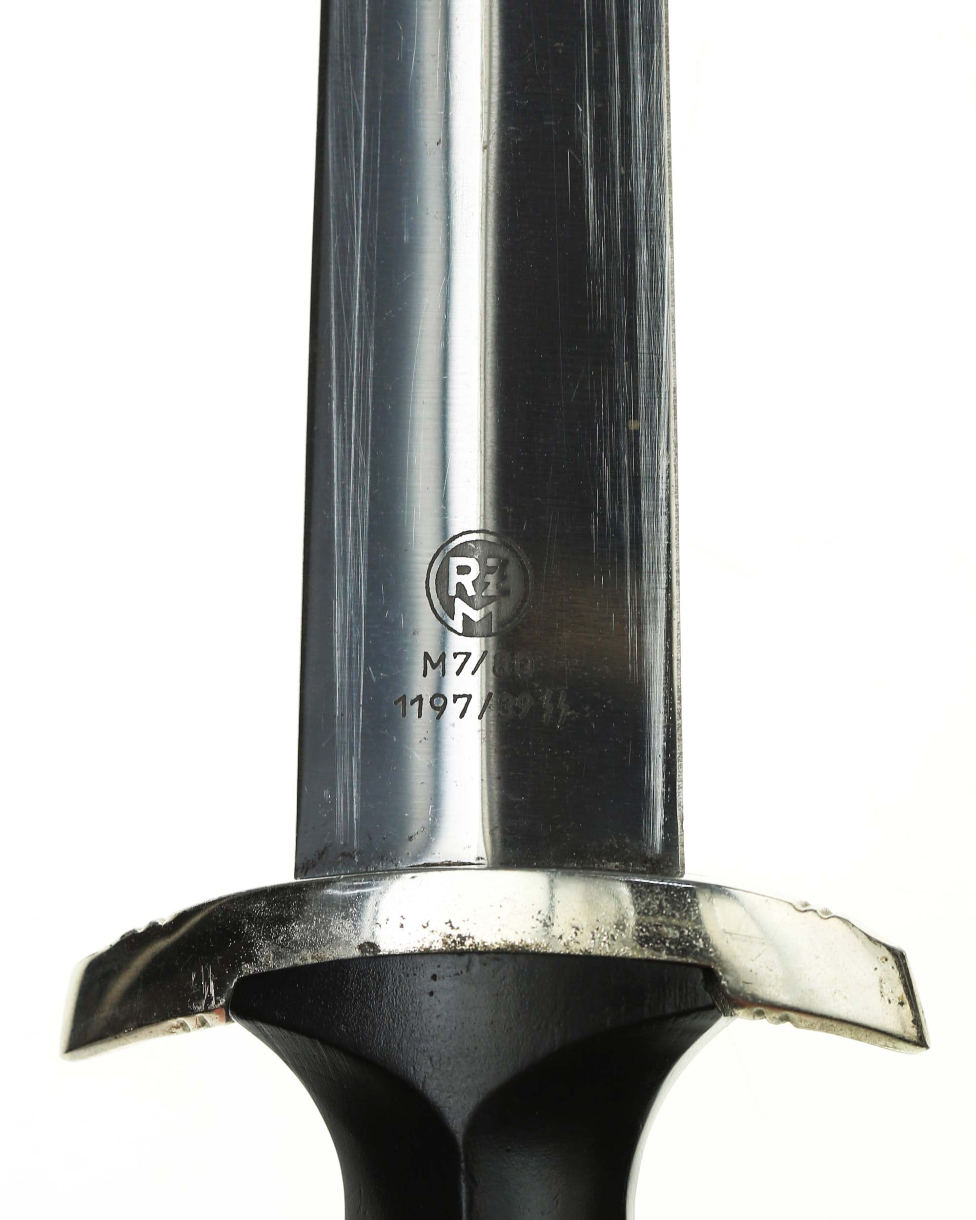 SS service dagger – black scabbard with Assmann DRGM vertical hanger