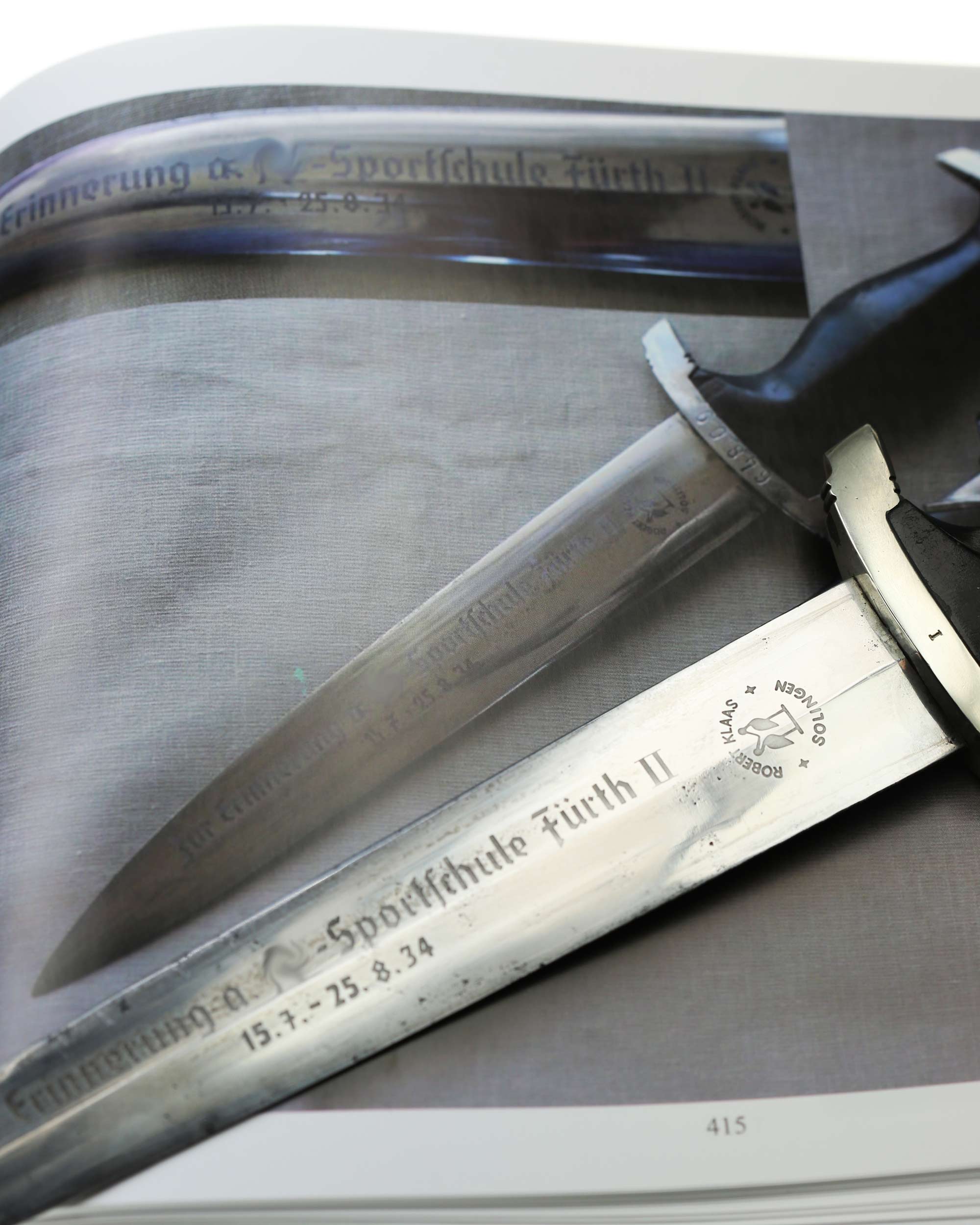 SS presentation dagger – blade with motto, dedication to SS Sports School Fürth II and Robert Klaas maker mark