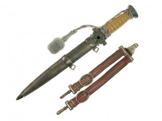 © DGDE GmbH - DRK Führerhauer mit Gehänge und Portepee