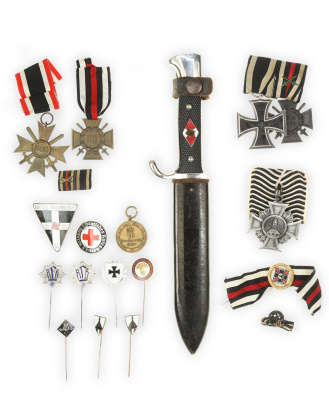 HJ Fahrtenmesser [Mittlere Fertigung] mit Motto und Abzeichen-Konvolut – Tiger Solingen